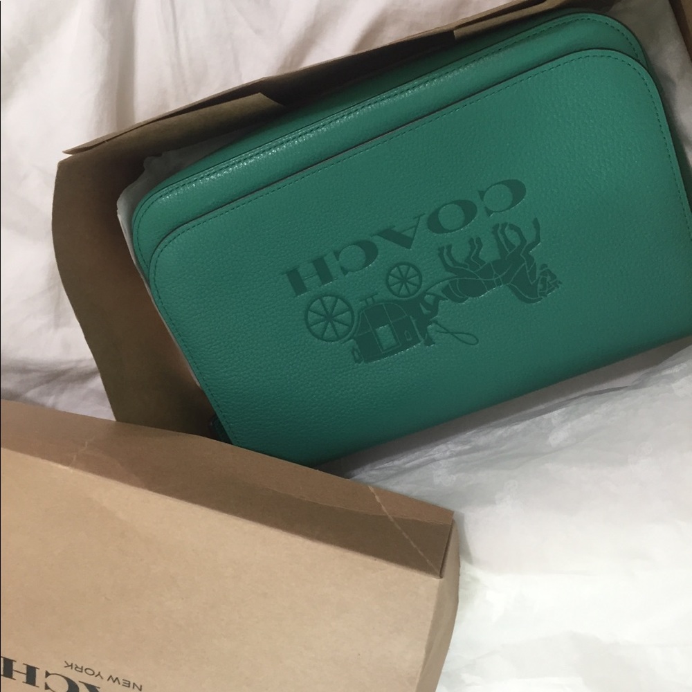 Green COACH messenger bag/ New w/ tag